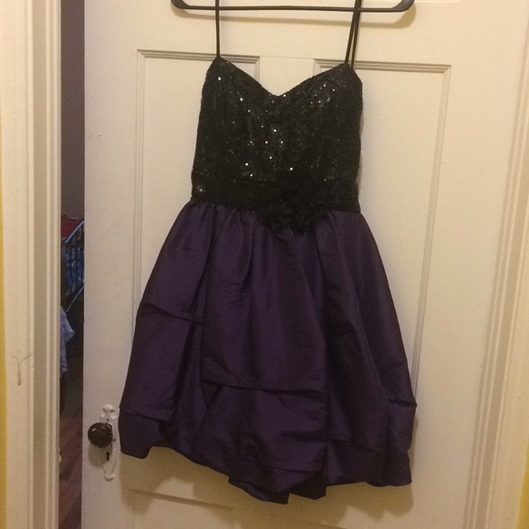 Sequins prom dress - Picture 2 of 5